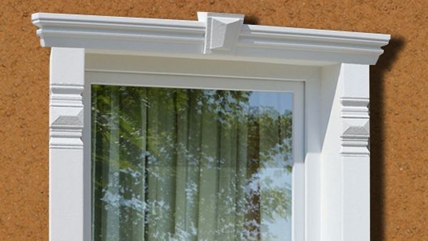 Stuck Fensterumrandung und Fensterstuck mit stoßfest beschichteten