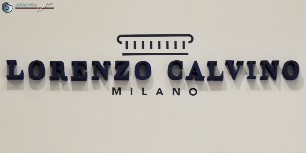 3D Deko Buchstaben für 'Lorenzo Calvino' Logo zur Wandgestaltung