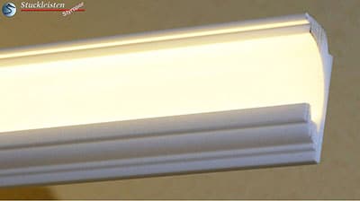 LED-Stuckleiste mit eingebauter Reflektorleiste