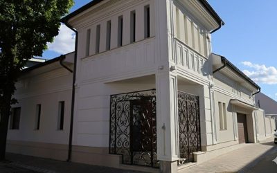 Außenstuck für Fassaden: Gesimsleisten Potsdam 130, Düsseldorf 135 und Bochum 127 für ein einheitliches Design