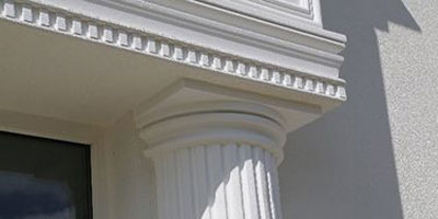 Gesimsprofil Mainz 108/104-F gepaart mit Säulenverkleidung Gesimsprofil Mainz 108/104-F gepaart mit Säulenverkleidung